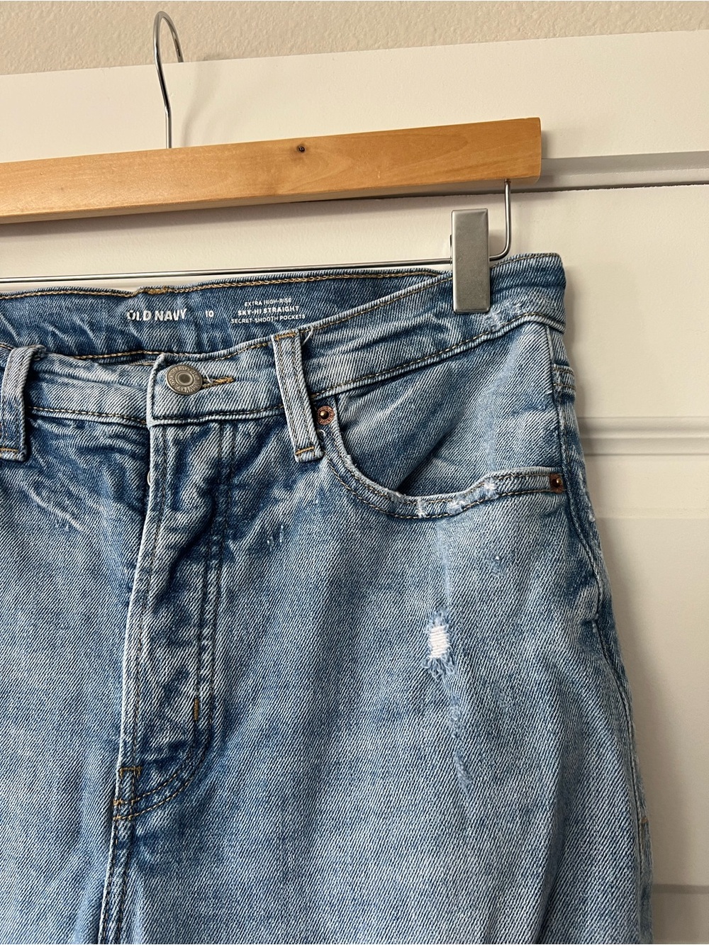 Old Navy Sky-Hi Straight Jeans Womens 10 Blue Distressed Button Fly Raw Hem - Picture 2 of 14